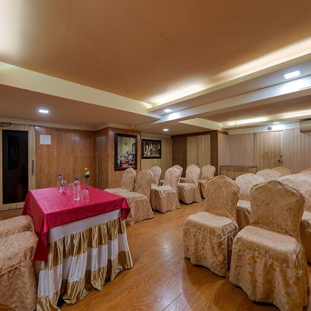 Hotel Surya Executive 3 Star Hotel Solapur Buitenkant foto
