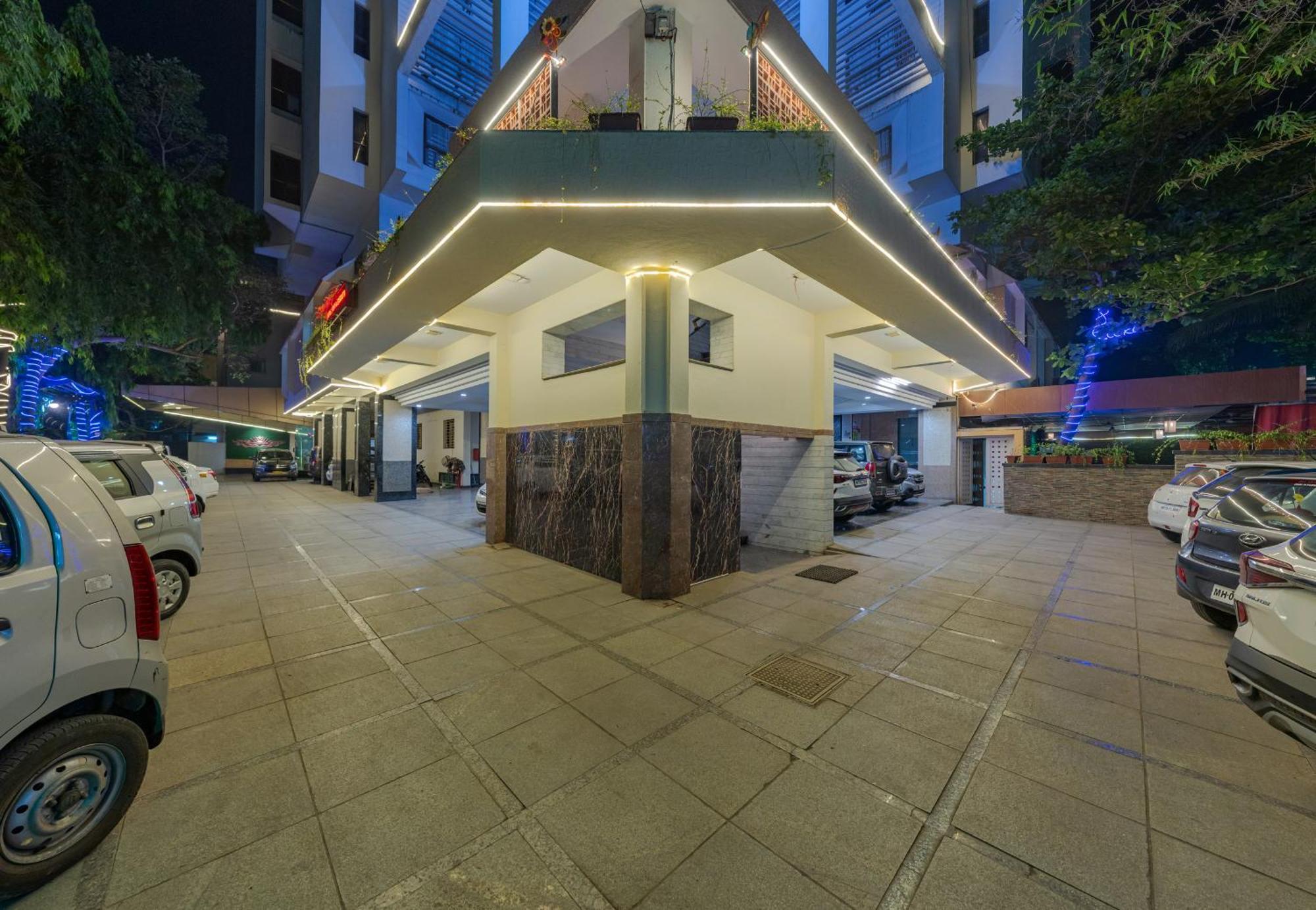 Hotel Surya Executive 3 Star Hotel Solapur Buitenkant foto